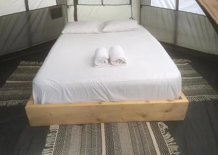 Barreira Beachfront Tents10